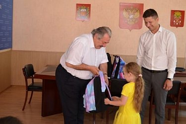 Депутаты работают в территориях 